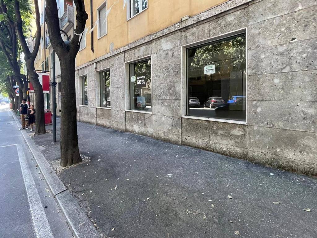 Locale commerciale via angelo inganni 8, solferino - diaz, brescia