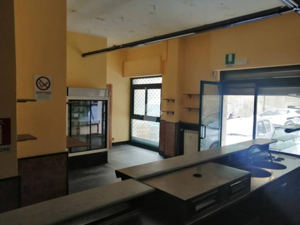 Locale commerciale via pasquale berghini 61, san fruttuoso, genova