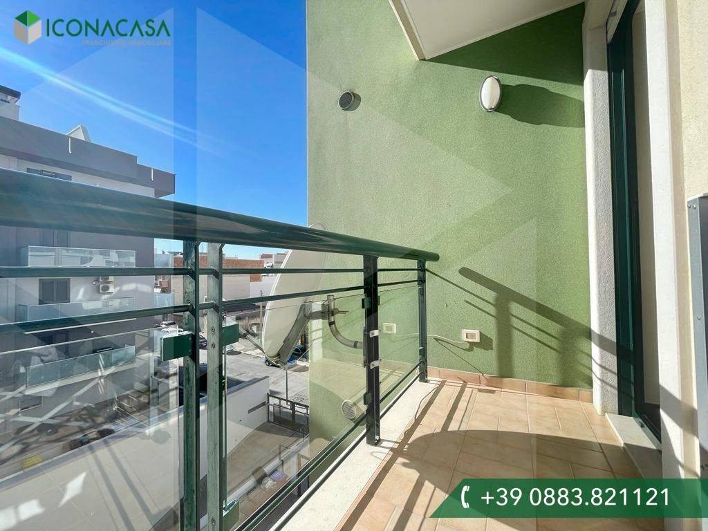 BALCONE CAMERA