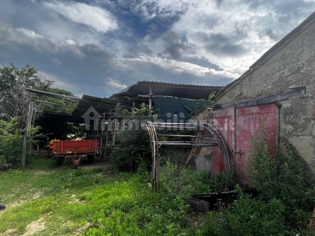 CASALE CON ANNESSI CORTONA COLLINA