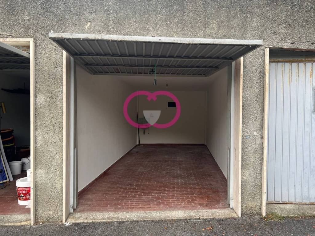 Garage - box via monsignor f. callandrone, 46, centro, varazze