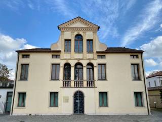 villa fronte