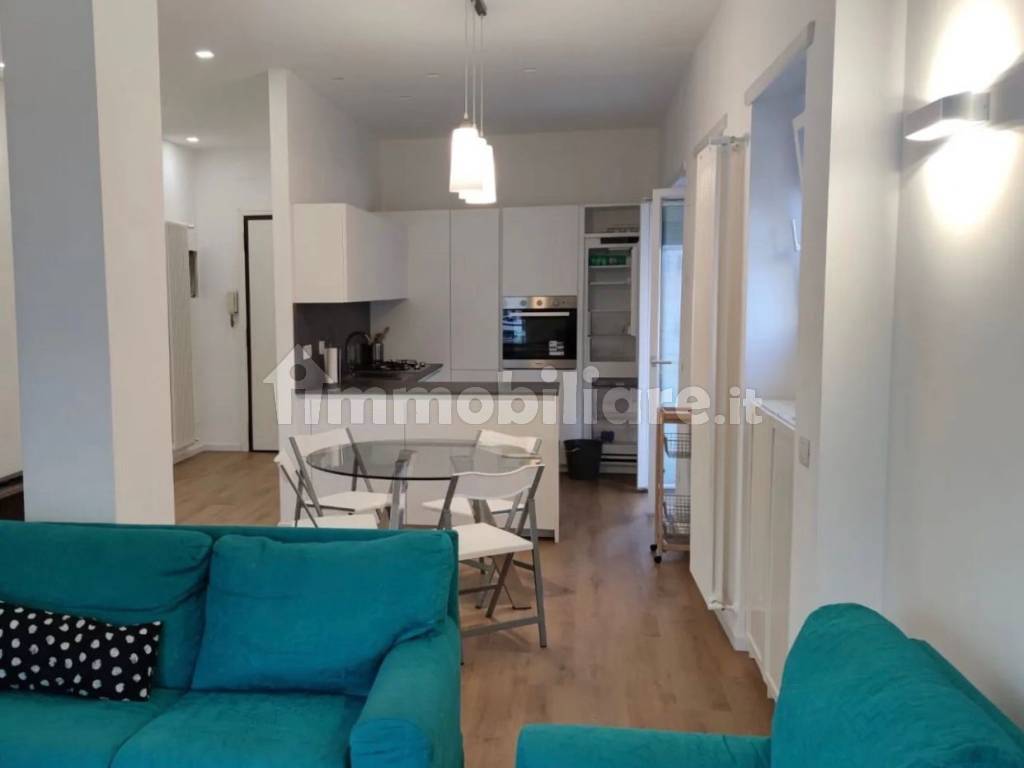 Rent Apartment Monza. 3room flat in via Felice Cavallotti 22