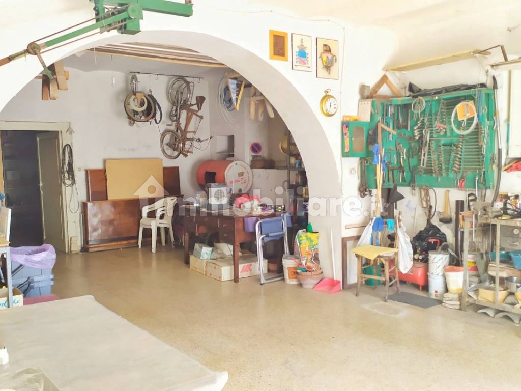 garage