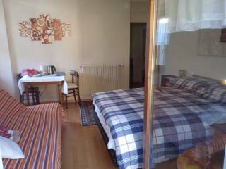 camera 1 B&B