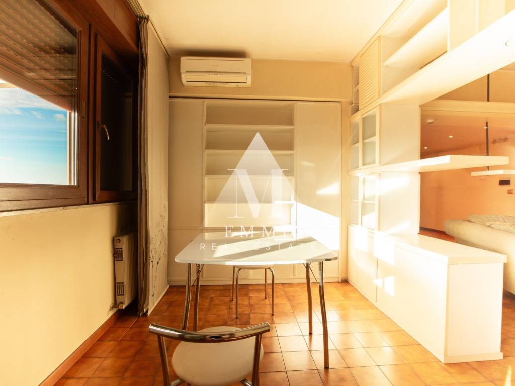 Vendita Appartamento Roma. Quadrilocale in via Ferdinando Maria