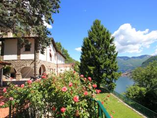 villa in vendita a Cernobbio con vista lago