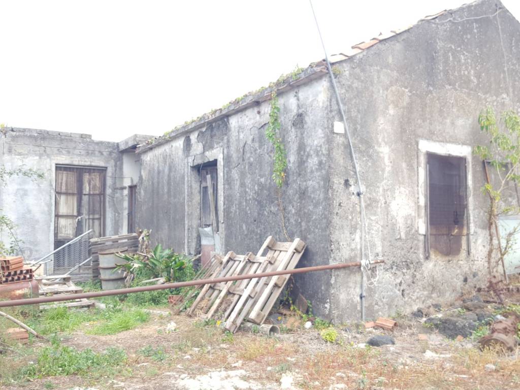 Terreno agricolo via tropea, santa maria la stella, aci sant'antonio