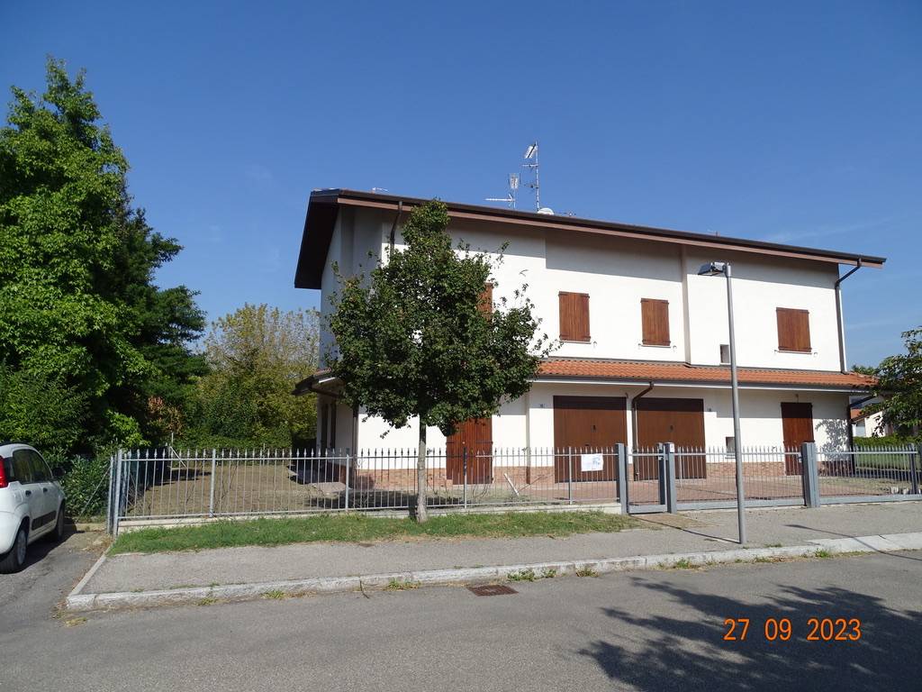 Villa bifamiliare via Rosanna Benzi 11, Centro, Baricella