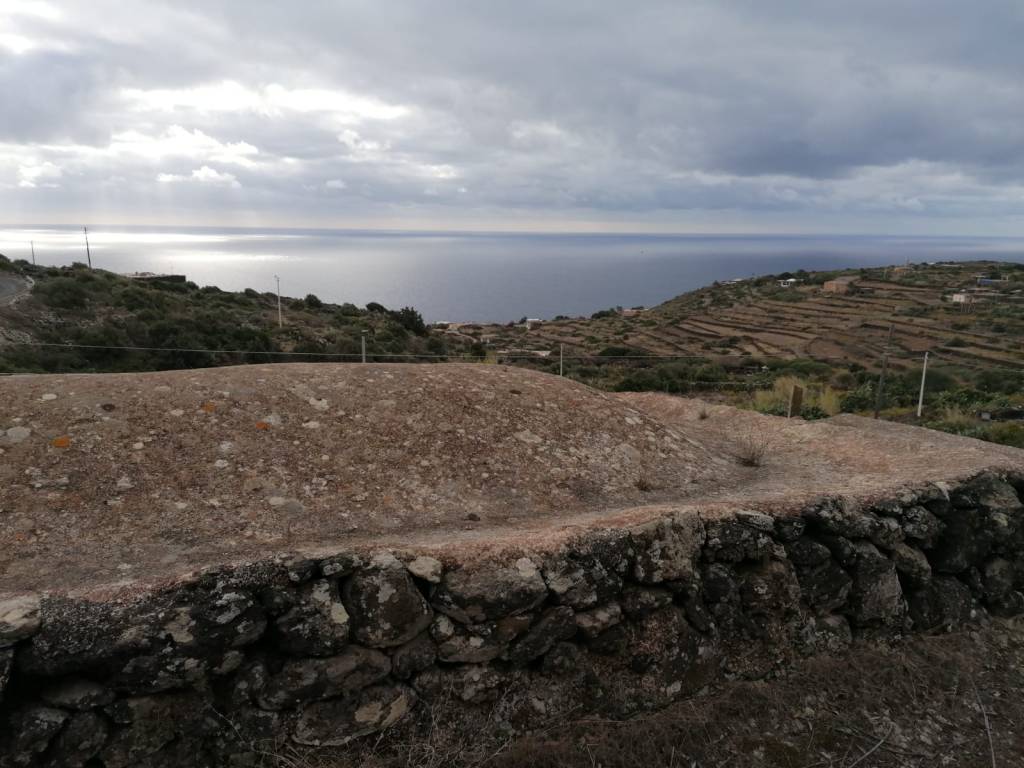 Dammuso via sotto sciuvechi, scauri, pantelleria