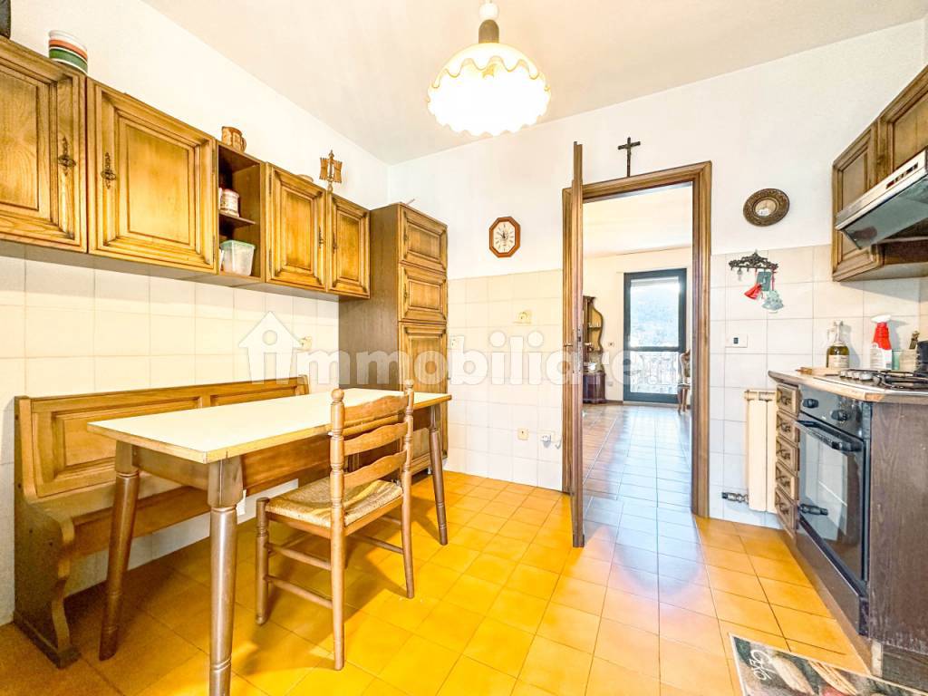 appartamento vendita borgosesia cucina3