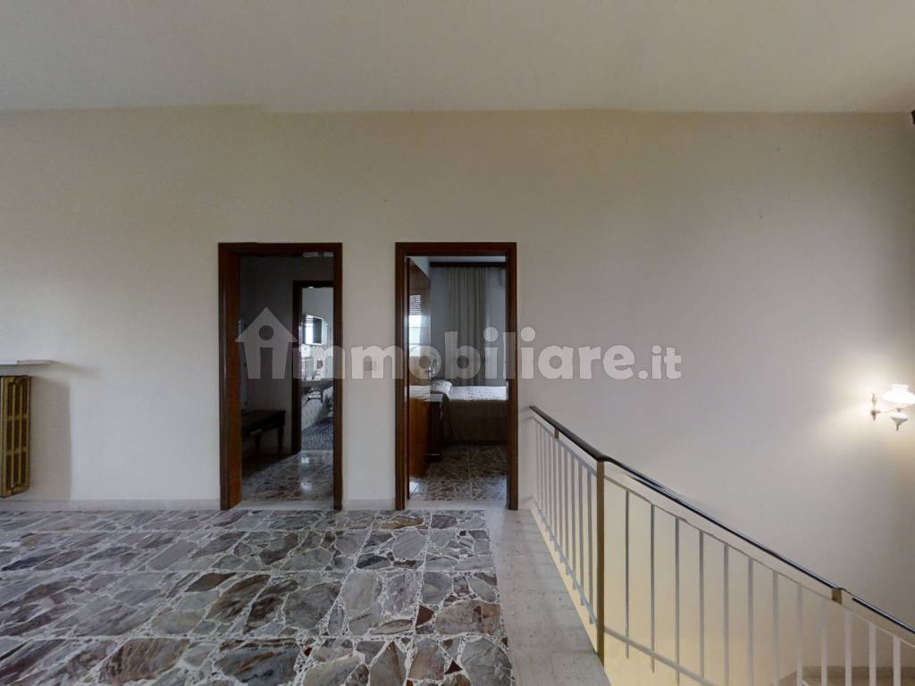 VILLA-SINGOLA-CON-AMPIA-CORTE-ESTERNA-SAN-MAURO-PASCOLI-11272023_173950