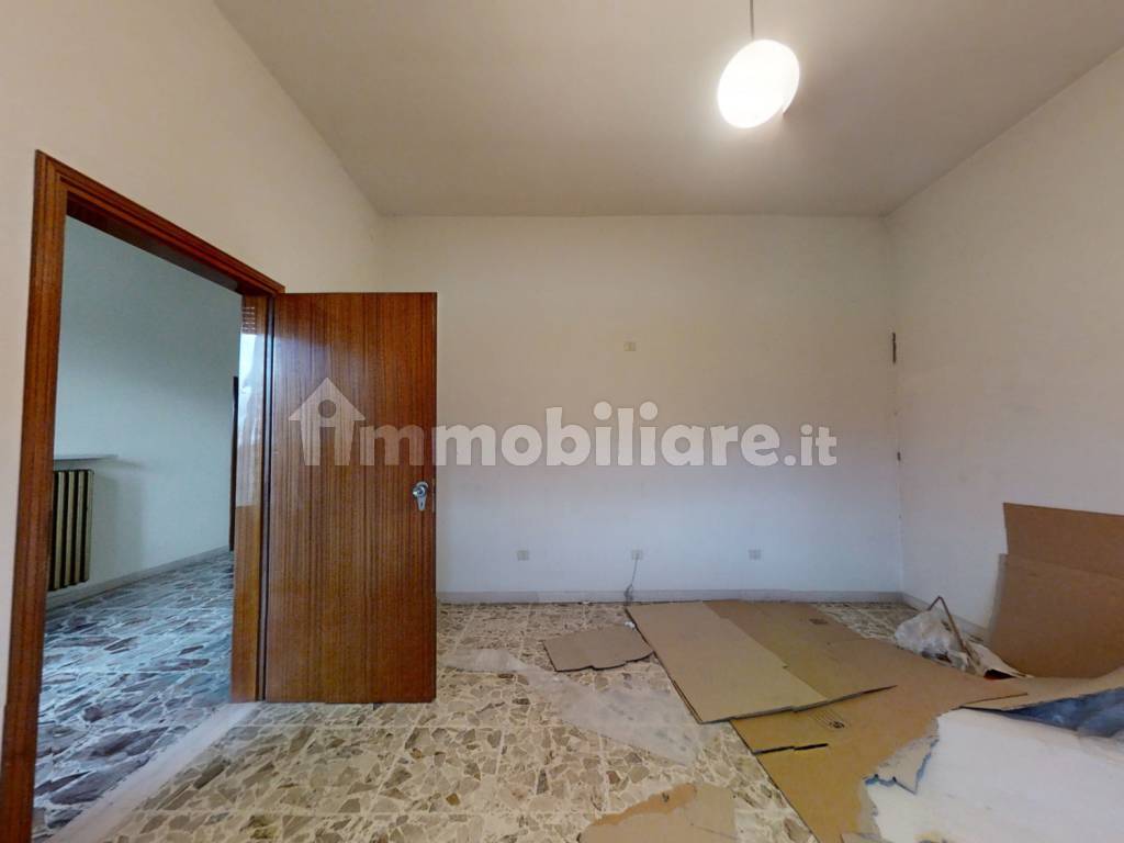 VILLA-SINGOLA-CON-AMPIA-CORTE-ESTERNA-SAN-MAURO-PASCOLI-11272023_173800