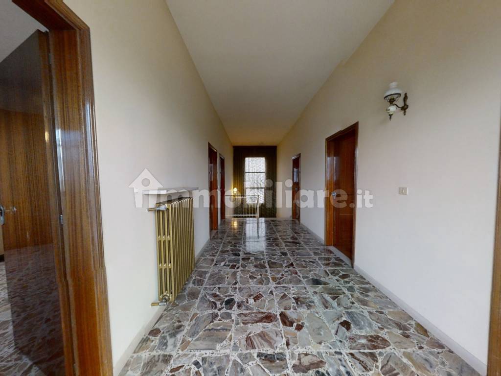 VILLA-SINGOLA-CON-AMPIA-CORTE-ESTERNA-SAN-MAURO-PASCOLI-11272023_173835