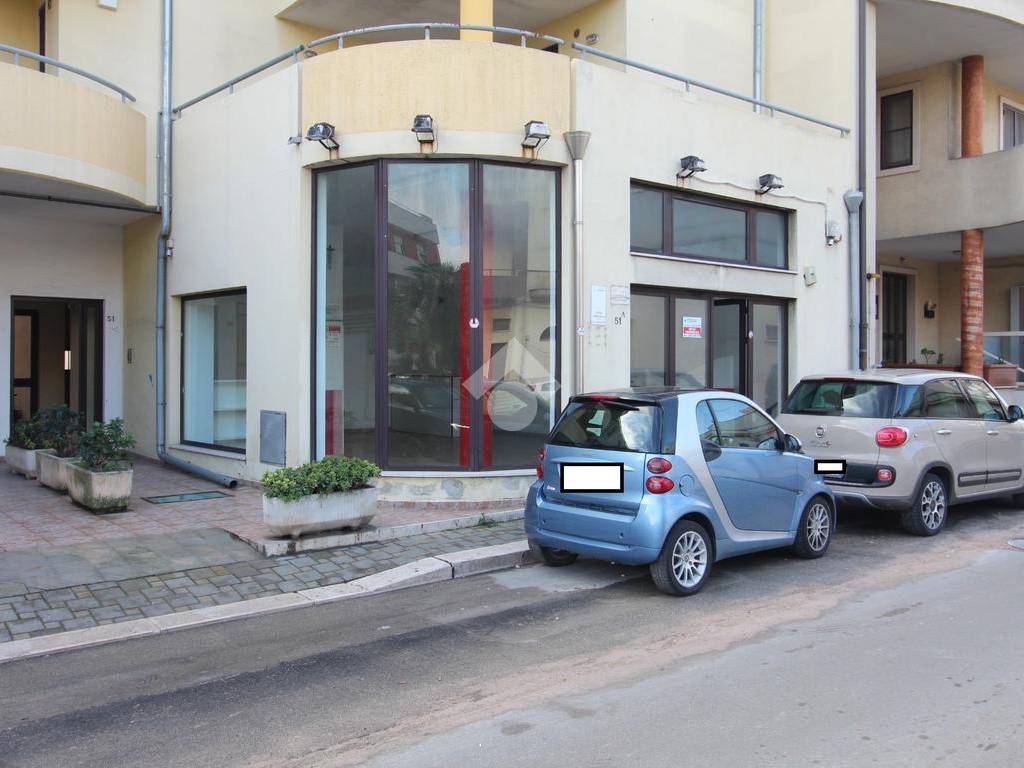 Locale commerciale via osanna 51, cappuccini, brindisi
