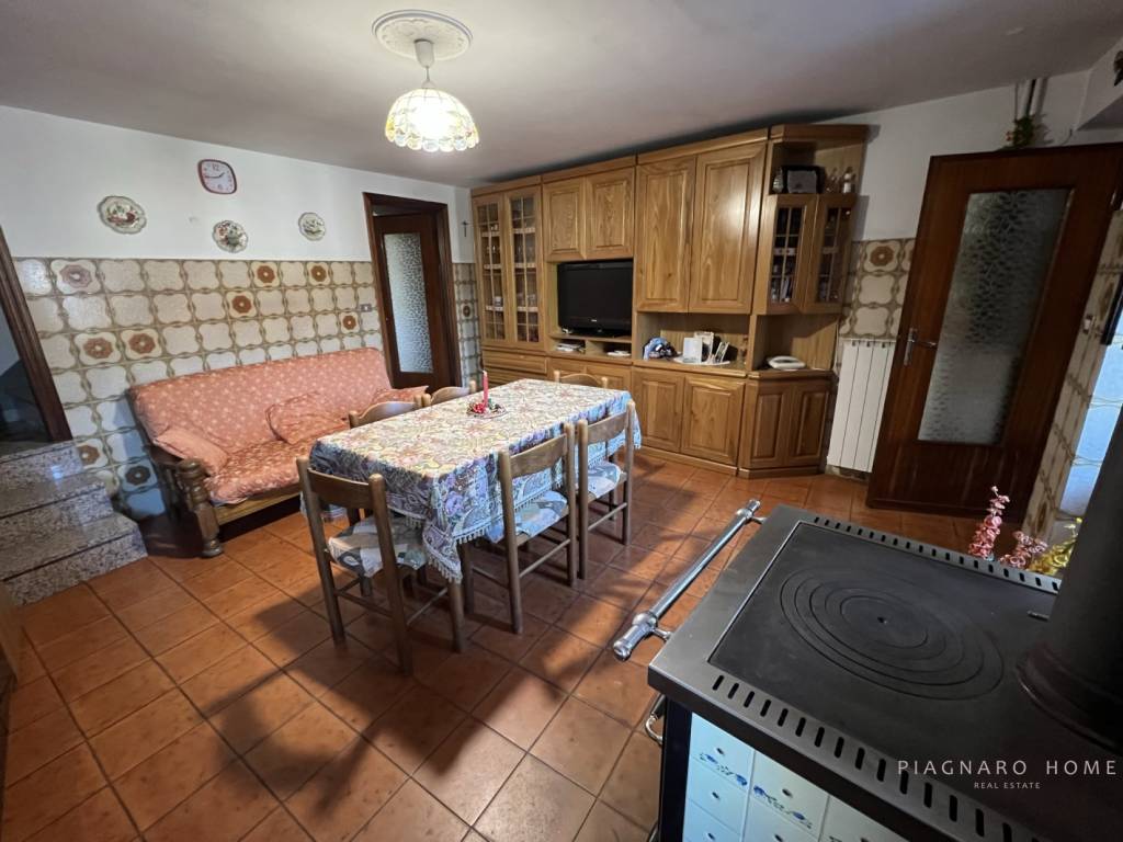 vendita-case-nel-borgo-massa-carrara-rif-ndq-85-casa-nel-borgo-qmqu6zhk.JPEG