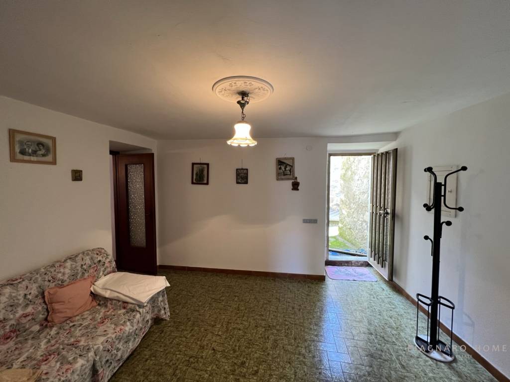 vendita-case-nel-borgo-massa-carrara-rif-ndq-85-casa-nel-borgo-1wcvagff.JPEG