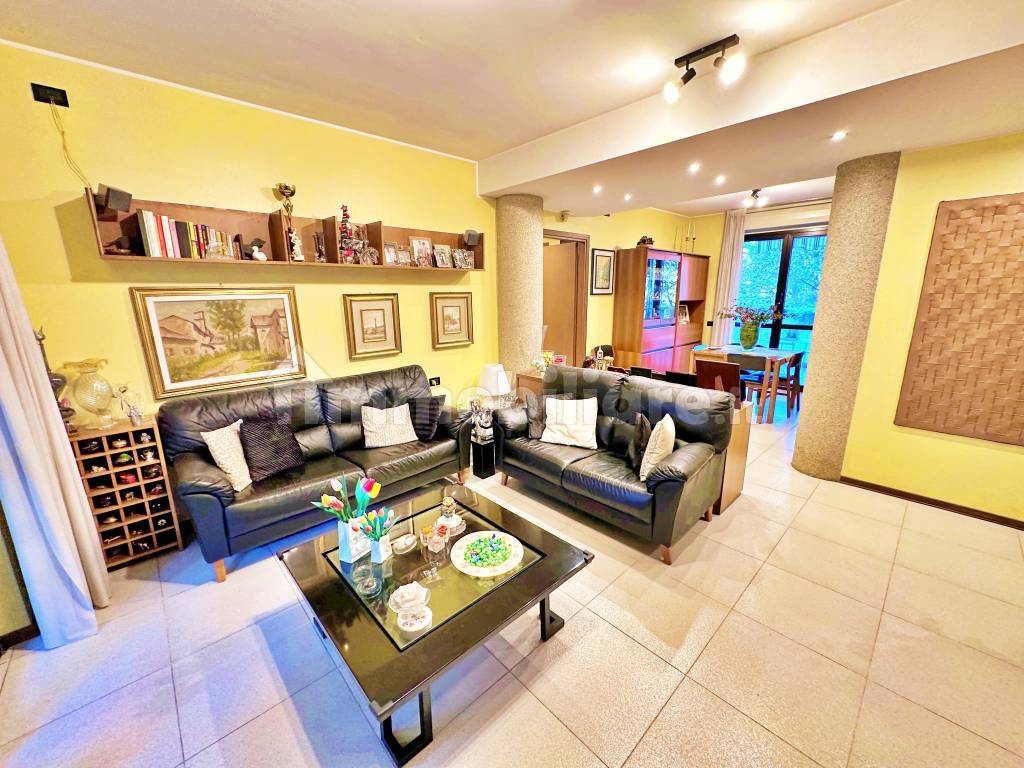 Vendita Appartamento Milano. Quadrilocale in via San Mamete 105. Buono ...