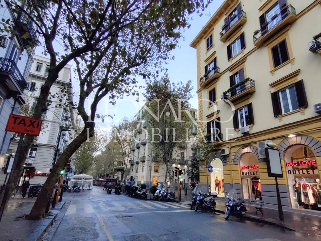 Locale commerciale via Luca Giordano, Napoli, Rif. 107757155 Immobiliare.it