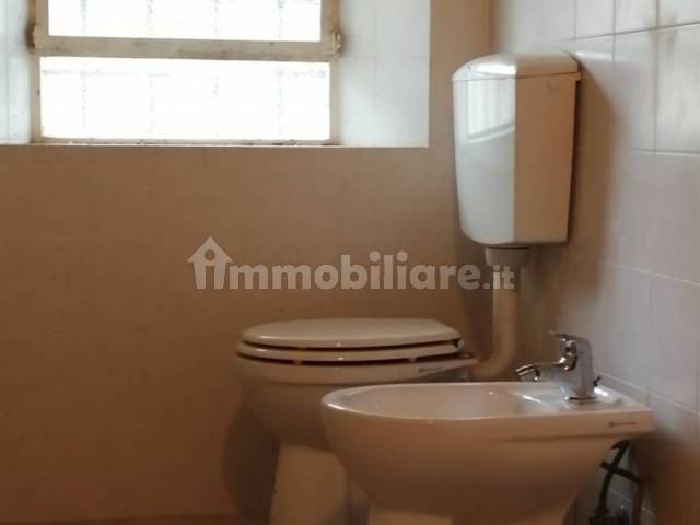 bagno con finestra.jpg