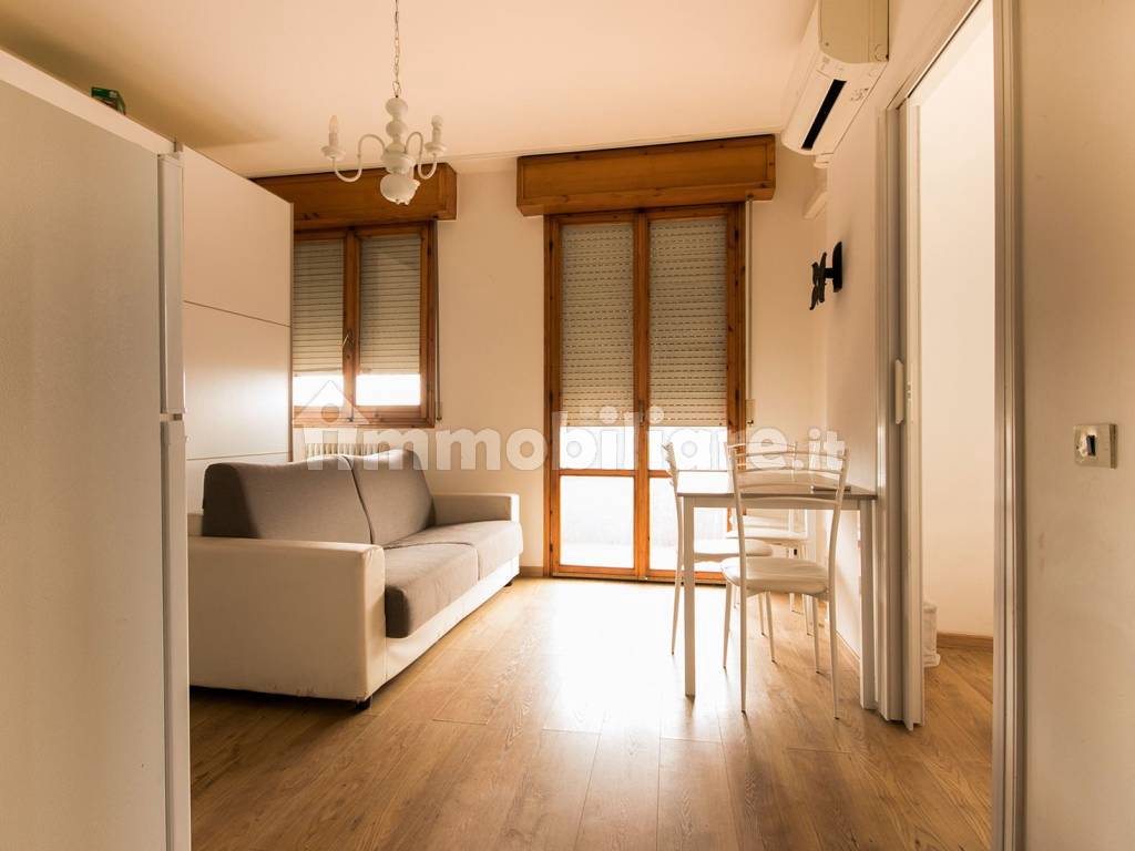 Rent Apartment Modena. 2room flat in via Repubblica di Montefiorino 3