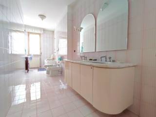 BAGNO PRINCIPALE (2)