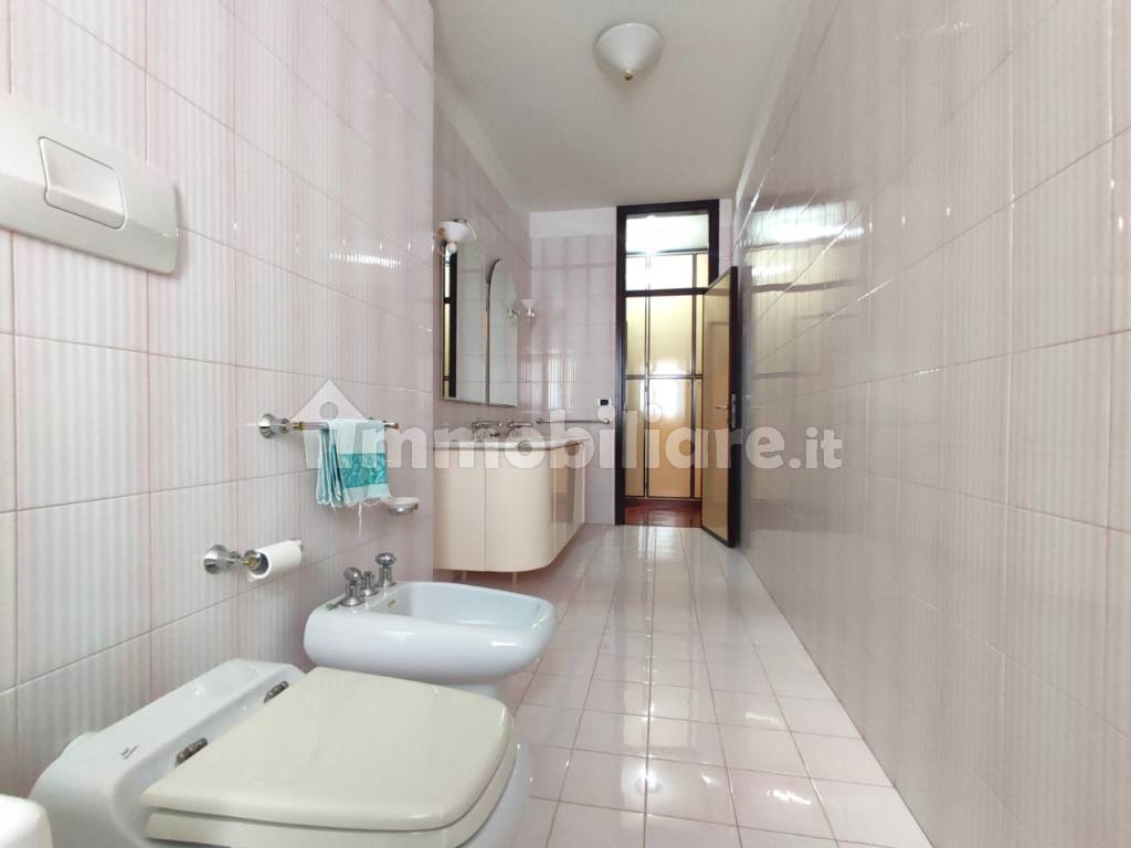 BAGNO PRINCIPALE (1)