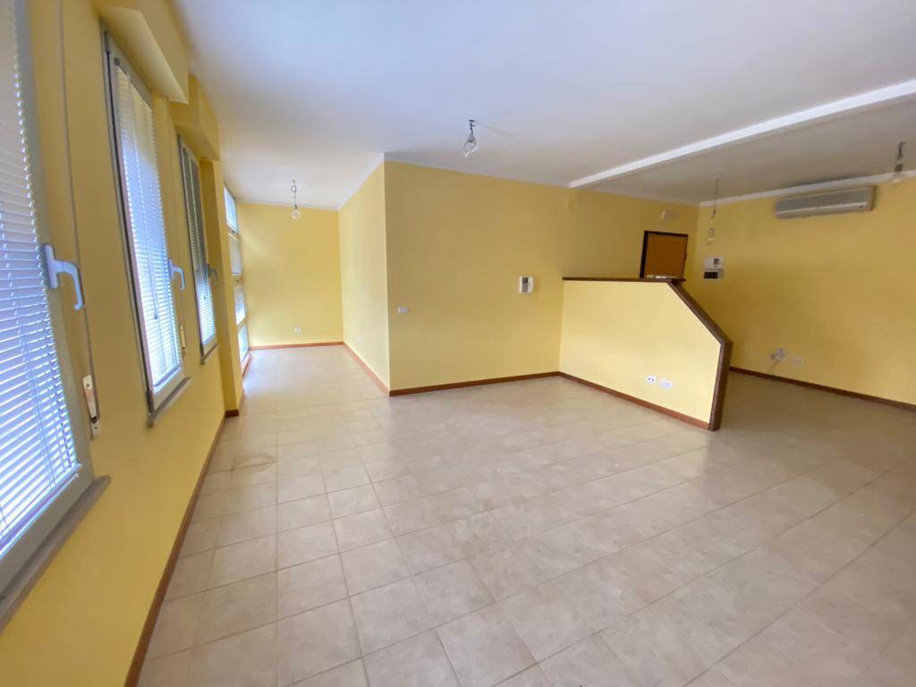 Ufficio - studio località san nicolò, via marconi, san nicolò, spoleto