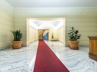 24 ingresso palazzo