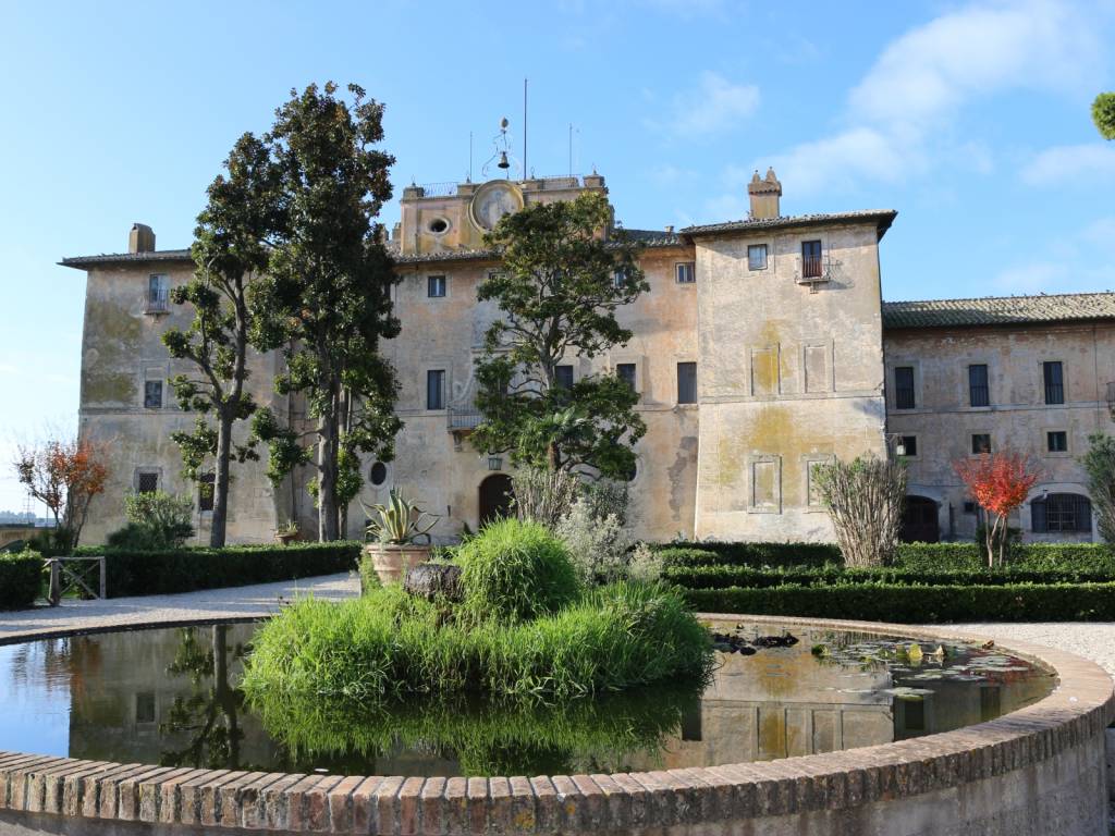 Porzione di casale trifamiliare. Un casa che ha un