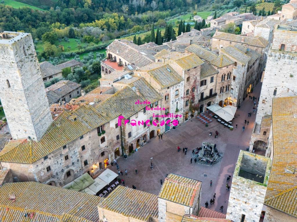 Veduta aerea del centro storico di San Gimignano