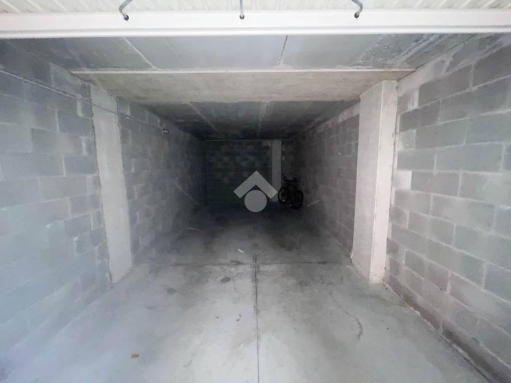 Garage - box via magenta 12, centro, lomagna