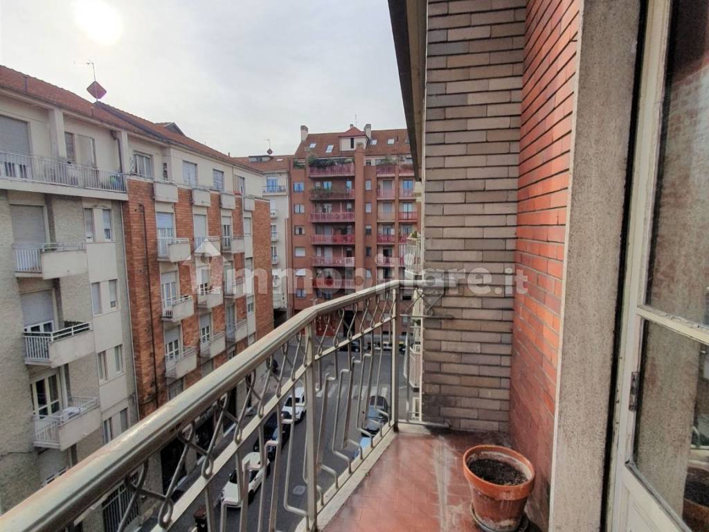 BALCONE STRADA