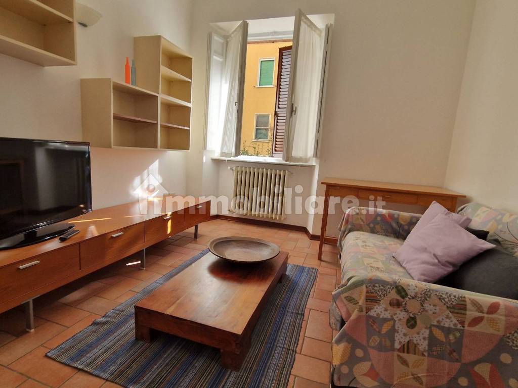 Rent Apartment Perugia. 3room flat in corso Camillo Benso di Cavour