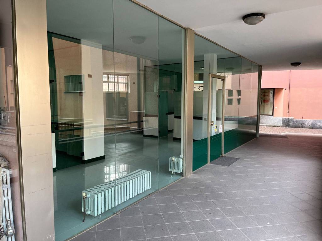 Locale commerciale via senatore ezio vanoni 24, centro, morbegno