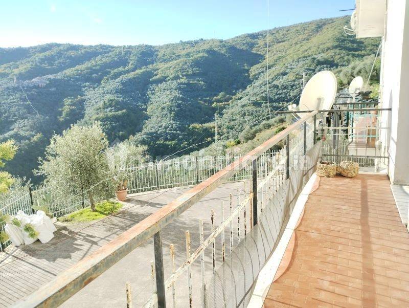 Balcone del soggiorno e della camera