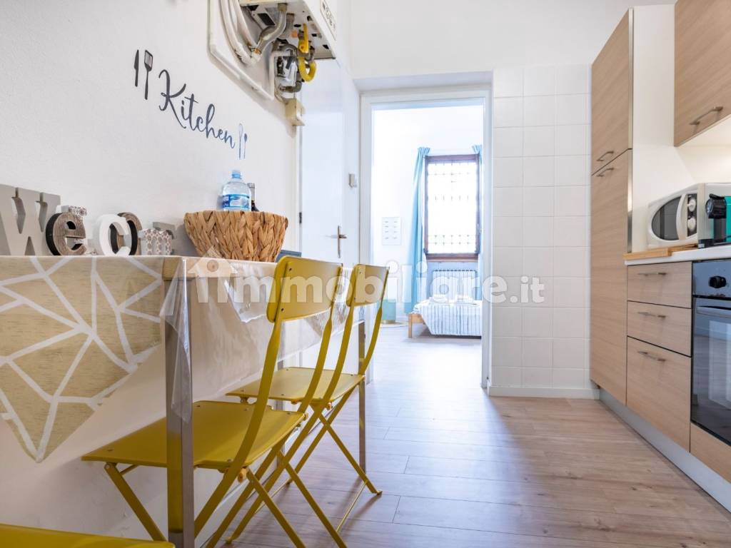 Rent Apartment Monza. 2room flat in via Andrea Appiani 22. Excellent
