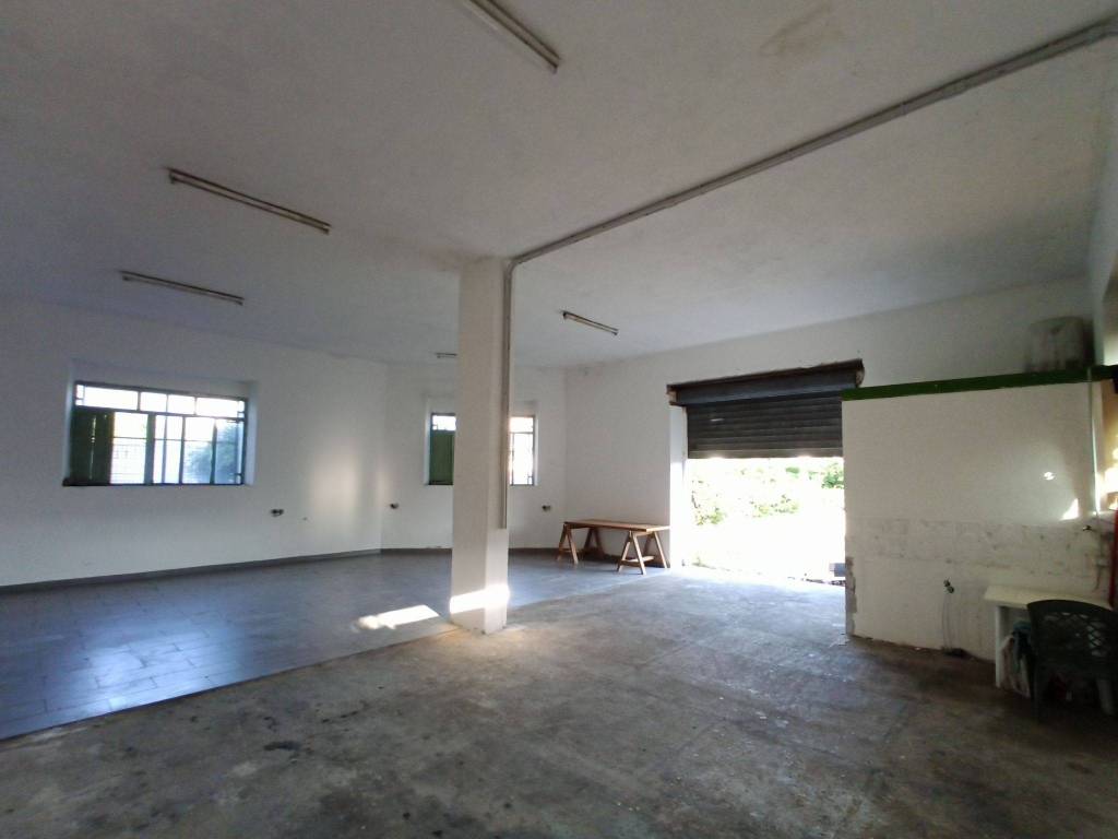 Laboratorio vico nurache 13, centro, orosei