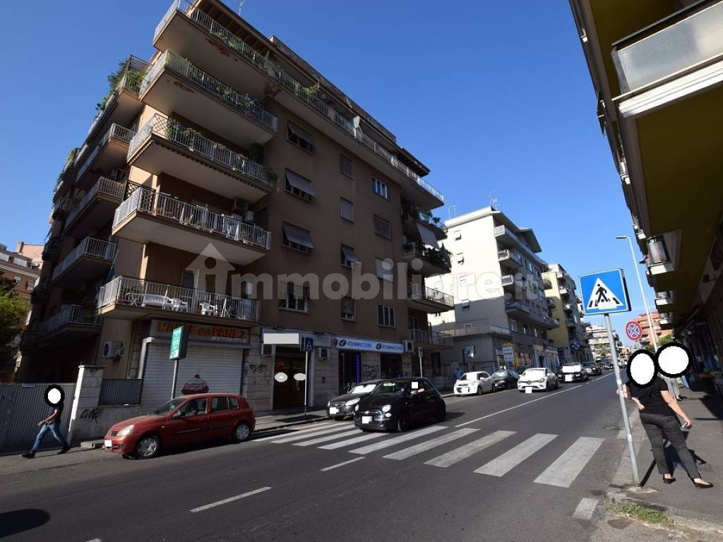 LOCALE IN VENDITA VIA AURELIA