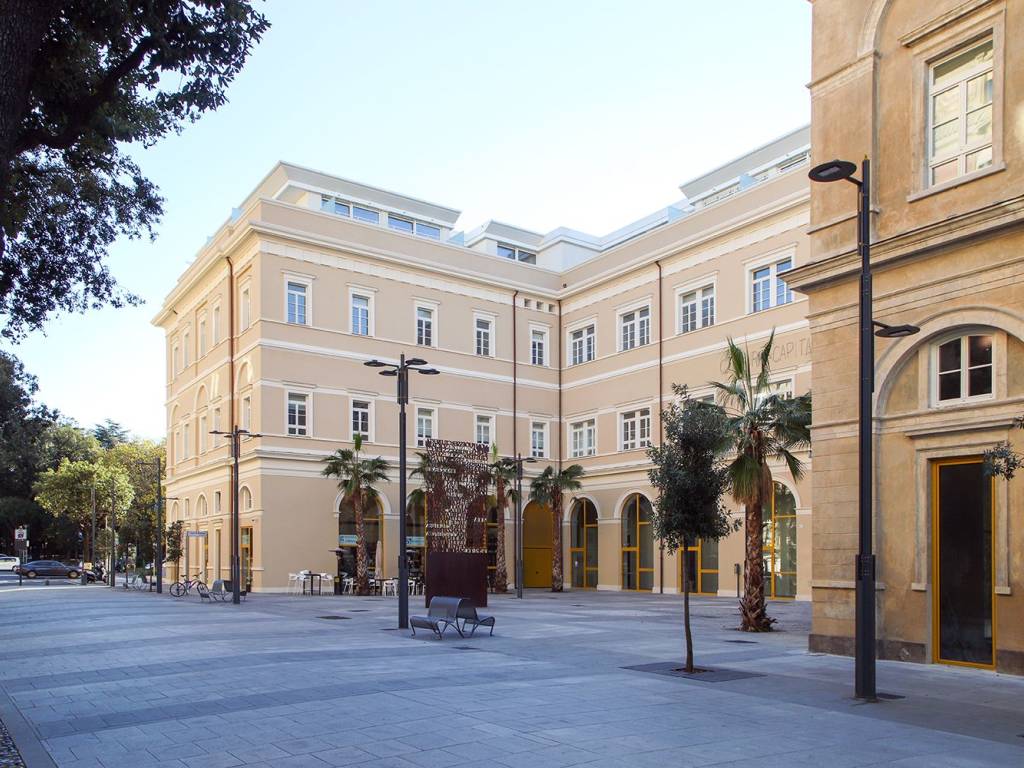 Piazza Pertini arera pedonale