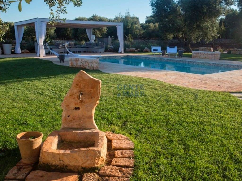 Trullo with swimming pool