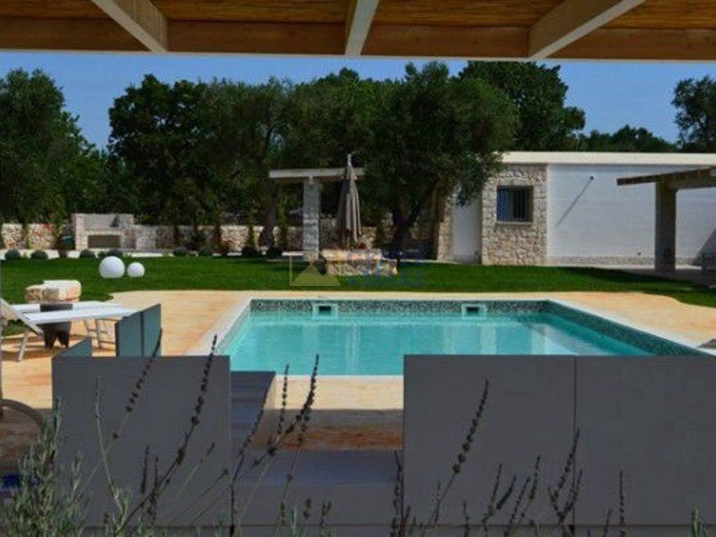 Trullo with swimming pool