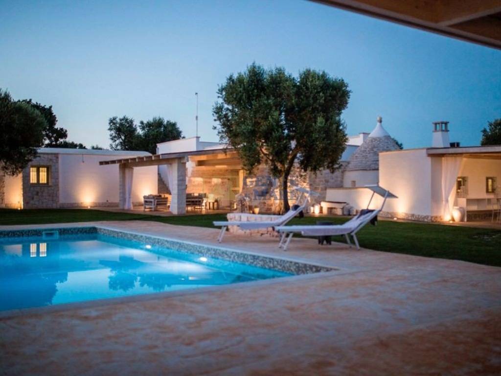 Trullo with swimming pool