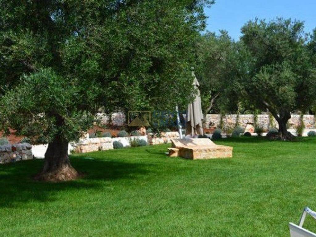 Trullo with swimming pool