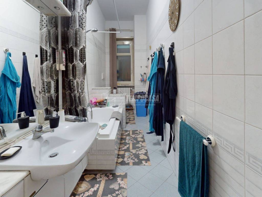 Via-Pisa-Bathroom