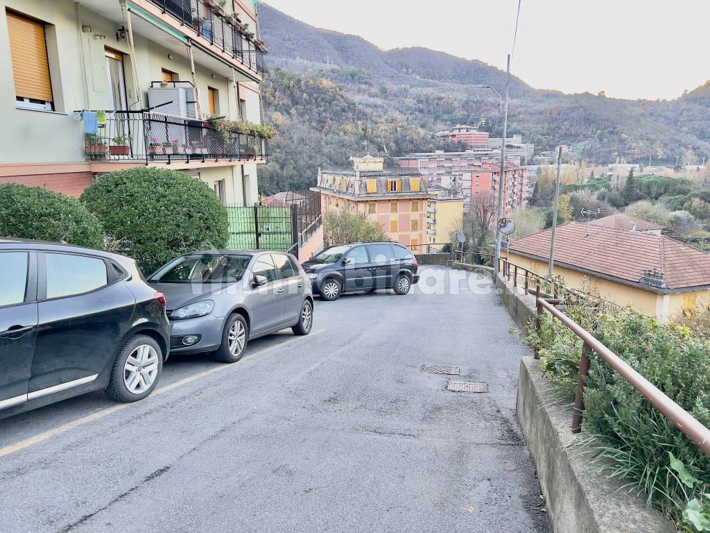 Strada Condominio