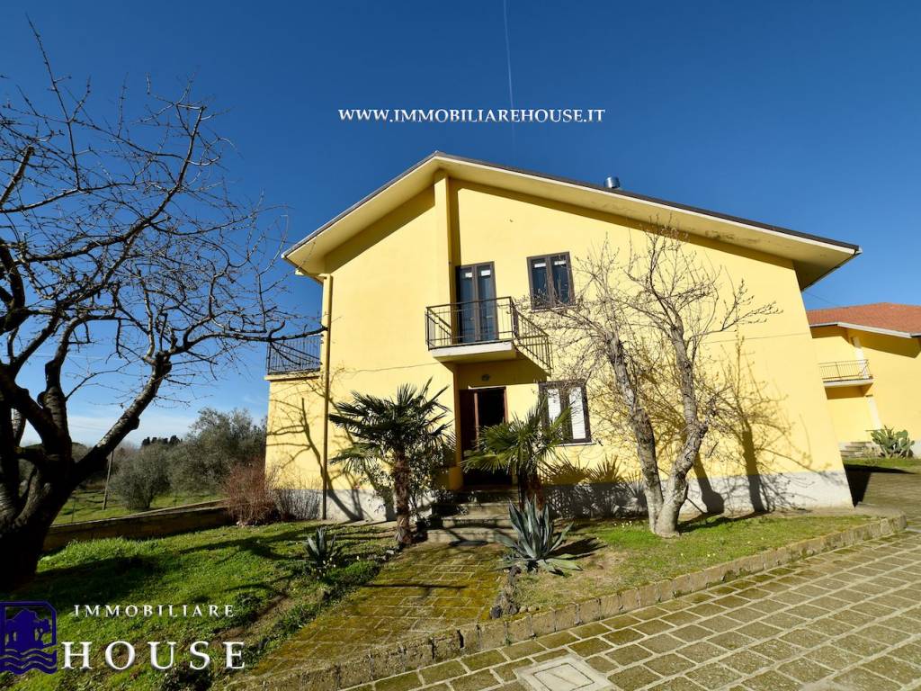 Vendita Villa unifamiliare in via Giovanni da Verrazzano, 61 Bolsena