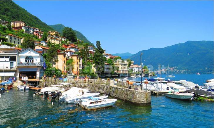 Casa di borgo con vista lago a Moltrasio