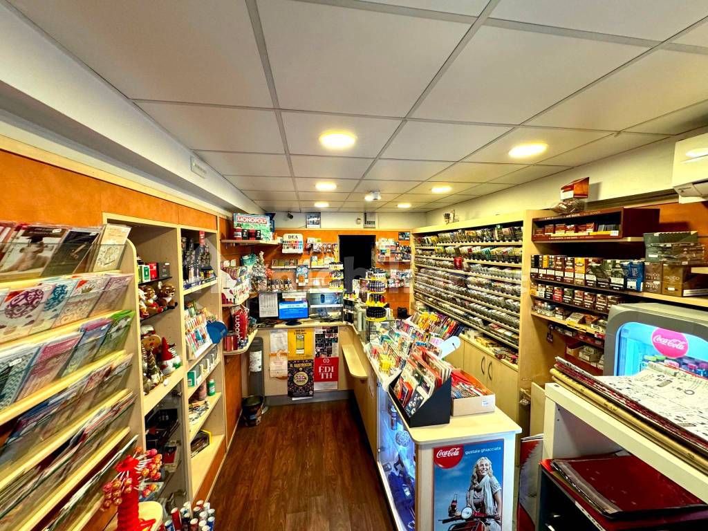 Tabaccheria via 25 Aprile 34/R, Genova, Rif. 108017825 Immobiliare.it