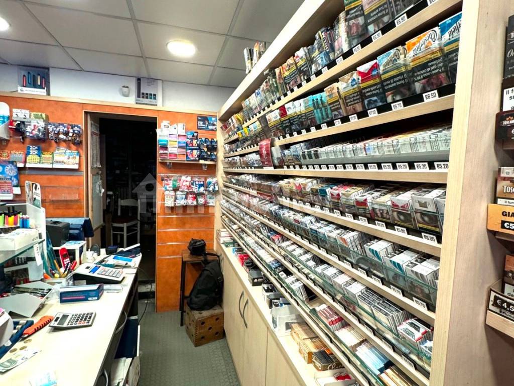 Tabaccheria via 25 Aprile 34/R, Genova, Rif. 108017825 Immobiliare.it